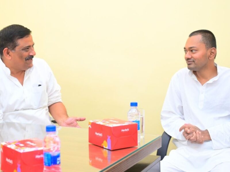 जदयू की बैठक में पहली बार दिखे निशांत कुमार, पार्टी में एंट्री का रास्ता लगभग साफ!